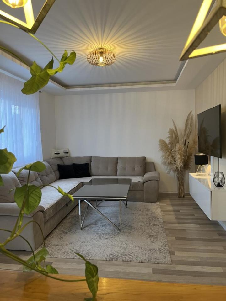 Skywalk House Villa โมสตาร์ ภายนอก รูปภาพ