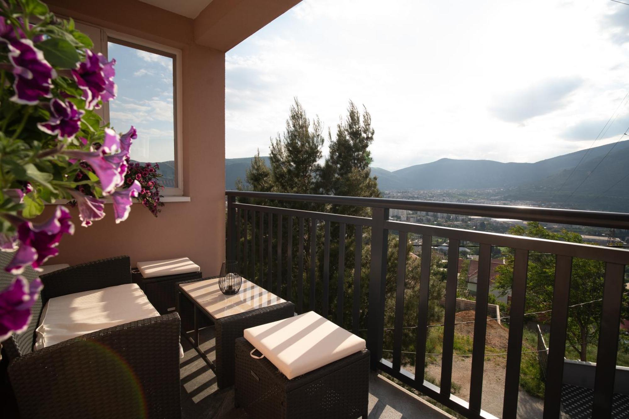Skywalk House Villa โมสตาร์ ภายนอก รูปภาพ