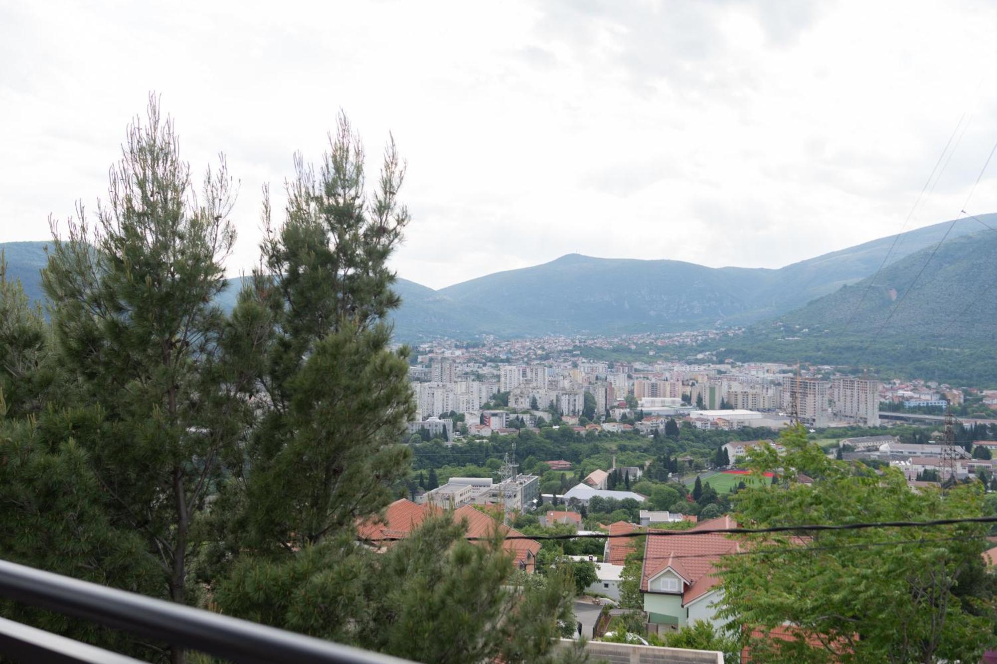 Skywalk House Villa โมสตาร์ ภายนอก รูปภาพ